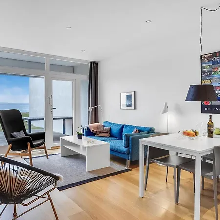 Stunning In With House Sea View דירה
